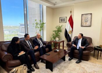 التمثيل التجاري يبحث مع شركة «سان جوبان» مضاعفة صادراتها من مصر إلى الأسواق الأفريقية لتصل إلى 120 مليون يورو سنويًا