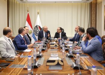 وزير قطاع الأعمال العام يستقبل محافظ القليوبية لبحث تعزيز التعاون وتعظيم الاستفادة من الأصول وتحقيق تنمية مستدامة تخدم المواطنين