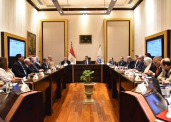 الدكتور خالد عبدالغفار يترأس اجتماع مجلس مراقبة عمليات الدم لتوحيد الأسعار وضبط حملات التبرع
