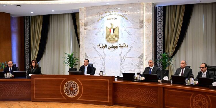 رئيس الوزراء يترأس اجتماع مجلس المحافظين .. و يرفع درجات الاستعداد القصوى استعدادا لافتتاح المتحف الكبير