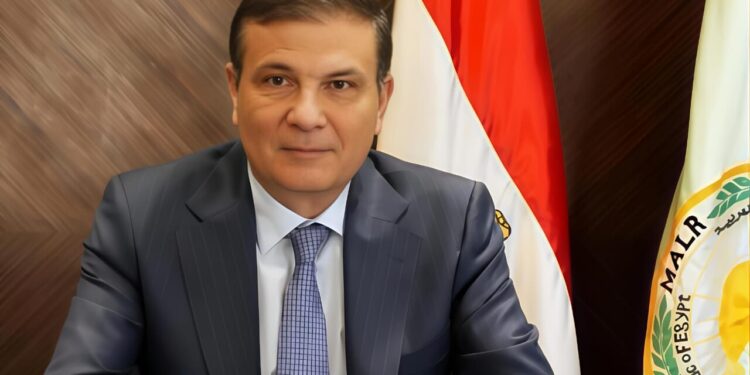 وزير الزراعة يعلن رسميا فتح السوق الفنزويلي أمام صادرات مصر من الرمان الطازج