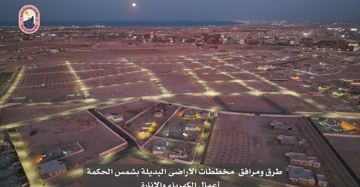 ضمن مشروع تنمية مدينة رأس الحكمة الجديدة: وزير الإسكان يُعلن الانتهاء من مشروعات الكهرباء والإنارة بالتجمعات البديلة بمنطقة «شمس الحكمة»