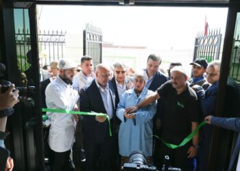 وزير الصناعة يفتتح مصنعاً لتصدير الحاصلات الزراعية و3 خطوط إنتاج دوائية بمصنع لمستحضرات التجميل بالمنطقة الصناعية بجمصة