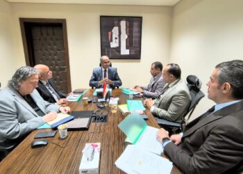 نائب وزير الإسكان يتابع موقف إعداد مسودة اللائحة التنفيذية لقانون تنظيم مرفق مياه الشرب والصرف الصحي
