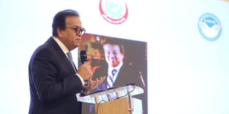عبدالغفار: إشادة منظمة الصحة العالمية بنجاحات مصر في ملف سلامة المرضى شهادة دولية بالتزام المنظومة بمعايير الجودة والأمان