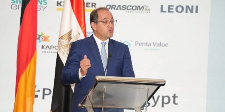 وزير المالية: الاقتصاد المصري.. يتحسن بصورة أكثر تنوعًا وشمولاً واستهدافًا للتصنيع والتصدير
