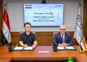 باستثمارات 4.49 مليون دولار .. رئيس اقتصادية قناة السويس يوقّع عقد «ساميل سولوشن» لصناعة الملابس الجاهزة ثاني استثمار كوري جنوبي بالقنطرة غرب الصناعية