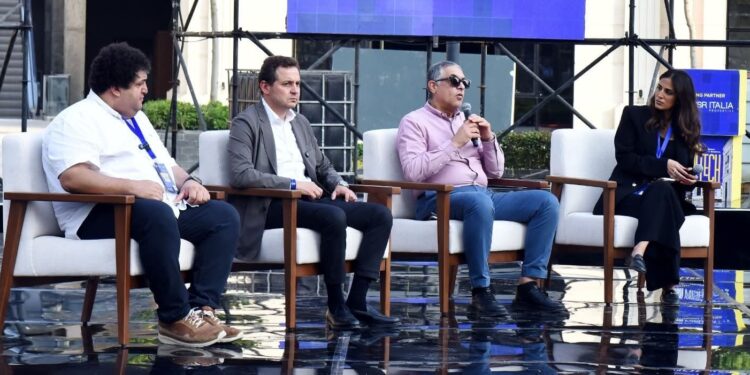 حسام هيبة: الحكومة مقتنعة بضرورة الاعتماد على الشركات الناشئة لضمان تحقيق معدلات نمو من 6% إلى 7% .. الهيئة تؤسس مركز للابتكار والإبداع في قطاع السيارات