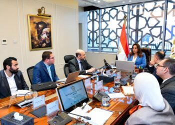 «البيئة» تتابع مستجدات منظومة التحول الرقمي للسجل البيئي للمنشآت الصناعية