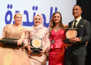 في حفل تكريم الامراء وصناع «الجراند بول» .. صفاء ابو السعود تتألق فى اوبرا العاصمة الجديدة باستعراضات غنائية مع بطلة «جيمس بوند» والايطالى مارتيلو