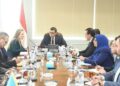 وزير الإسكان يجتمع مع بعثة البنك الدولي لبحث التعاون المستقبلي في مجالات الإدارة المتكاملة للأراضي والمدن الذكية والمباني الخضراء
