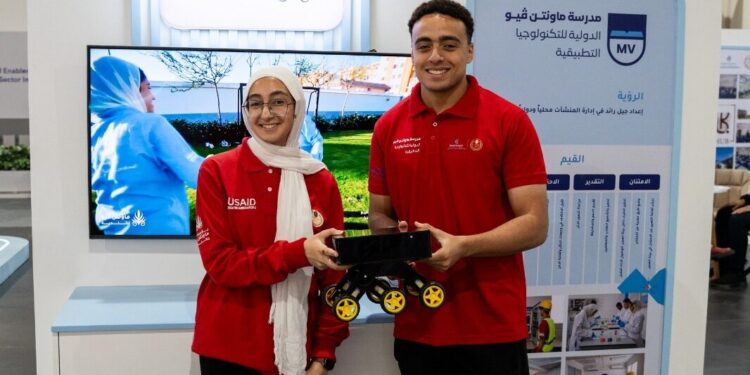 مشاركة ناجحة لمدرسة ماونتن ڤيو الدولية للتكنولوجيا التطبيقية في معرض TransMEA 2025