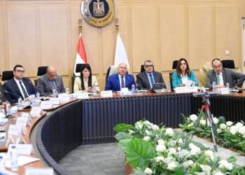 وزير الصناعة يترأس الاجتماع الرابع والثلاثين للمجموعة الوزارية للتنمية الصناعية