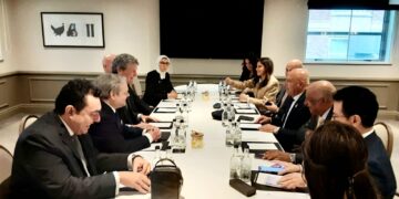  وزير الصناعة يعقد سلسة من الاجتماعات مع رؤساء 7 شركات بريطانية و اتحاد الجمعيات الوطنية لبحث وتدعيم التعاون مشترك