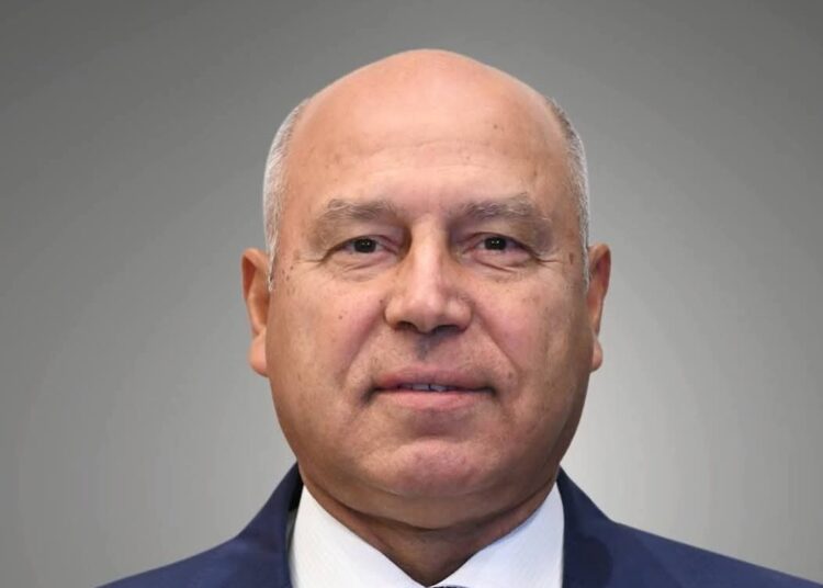 وزير الصناعة يصل العاصمة البريطانية لندن لترأس الوفد المصري في اجتماعات الجمعية العامة للمنظمة البحرية الدولية