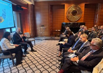  برئاسة المهندس كريم بدوي.. بعثة الأعمال المصرية في لندن للترويج للحوافز الاستثمارية بقطاع التعدين المصري