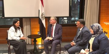 وزير البترول يبحث مع أنجلوجولد أشانتي العالمية ضخ استثمارات إضافية في تعدين الذهب بمصر