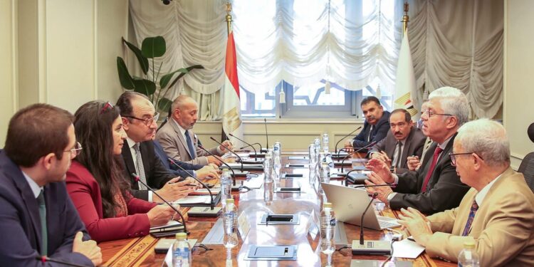 وزيرا التعليم العالي وقطاع الأعمال يناقشان مشروع إنشاء أول مدينة تعليمية جامعية متكاملة في إقليم الدلتا