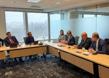 رئيس اقتصادية قناة السويس يستعرض الفرص الاستثمارية أمام مؤسسات وشركات أمريكية بالقطاعات المستهدفة