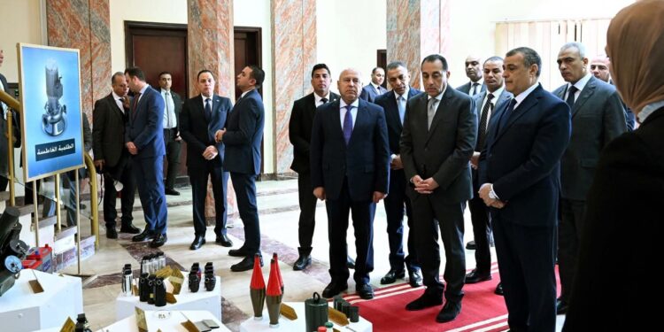 رئيس الوزراء يفتتح مصنع إنتاج الطلمبات الغاطسة بشركة قها للصناعات الكيماوية