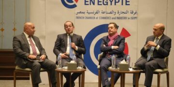 وزير المالية بغرفة التجارة والصناعة الفرنسية: الاقتصاد المصري يوفر فرصًا استثمارية متنوعة وجاذبة وأكثر تنافسية بهدف التصنيع والتصدير