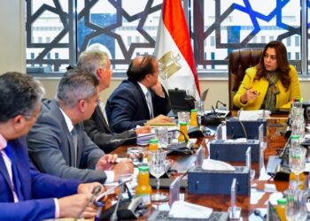  وزيرة التنمية المحلية تلتقي عددًا من المستثمرين لدفع مسار الاستثمار المستدام بالمحميات الطبيعية ودعم توجه الدولة نحو التنمية الشاملة