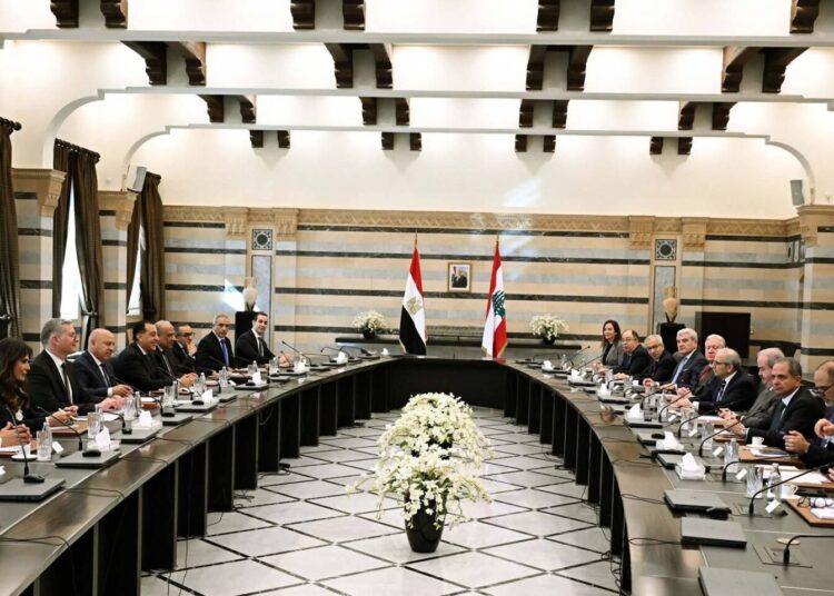 رئيسا وزراء مصر ولبنان يترأسان جلسة مباحثات موسّعة لبحث سُبل تعزيز التعاون في المجالات الاقتصادية المختلفة