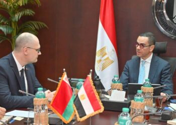 وزير الاستثمار يلتقي سفير جمهورية بيلاروسيا بالقاهرة لبحث سبل تعزيز العلاقات التجارية والاستثمارية بين البلدين