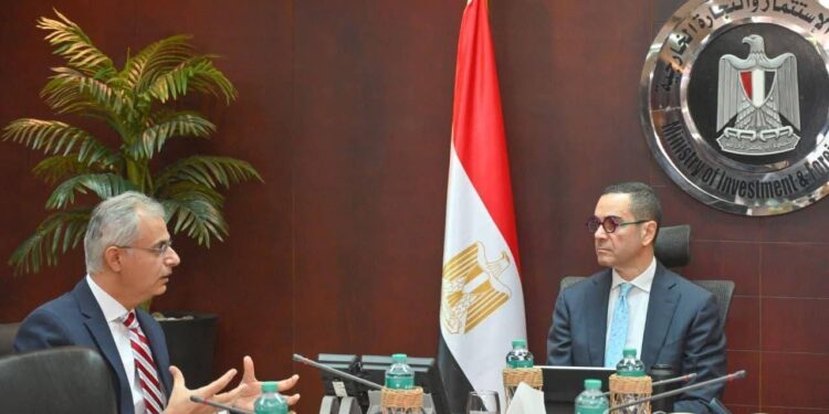 وزير الاستثمار  يلتقي المؤسس والرئيس التنفيذي لشركة «باور إيديسون» الأمريكية لبحث سبل التعاون في مجال حلول الطاقة المستدامة