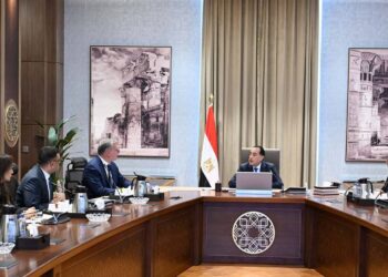 رئيس الوزراء يتابع جهود جذب المزيد من الاستثمارات للمنطقة الاقتصادية للمثلث الذهبي