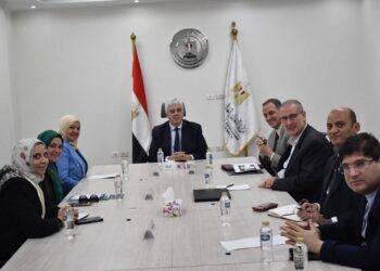 وزير التعليم العالي يبحث تفاصيل مشروع جامعة النقل الدولية مع خبير من جامعة دريسدن الألمانية