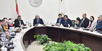 وزير التعليم العالي يعلن أسماء 50 فائزًا بقرعة الحج من منسوبي التعليم العالي للعام 2026 