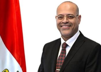 وزير العمل يدعو منظمات أصحاب الأعمال والمستثمرين للمشاركة في مبادرة «التفتيش الذكي»