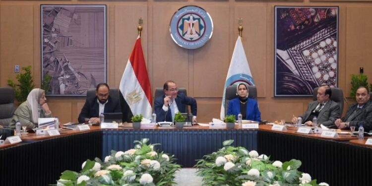 وزير المالية في حوار مفتوح مع أعضاء مكاتب المحاسبة وخبراء الضرائب: سعيد جدًا بالتحاور لدفع مسار «الثقة والشراكة واليقين» مع المجتمع الضريبي