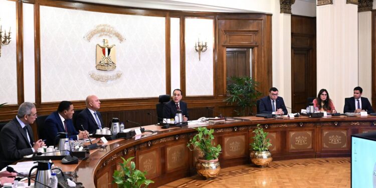 رئيس الوزراء يتابع الموقف التنفيذي لمشروعات مدينتي «رأس الحكمة الجديدة» و«شمس الحكمة»