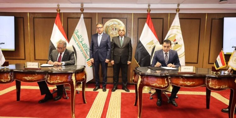 وزير العدل يشهد مراسم توقيع بروتوكول تعاون بين وزارة العدل والبنك الأهلي المصـري