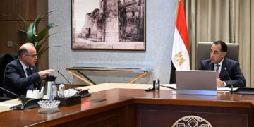 ضمن برنامج الطروحات الحكومية: رئيس الوزراء يتابع خطة التوسّع في طرح المزيد من الشركات بالبورصة خلال العام المقبل