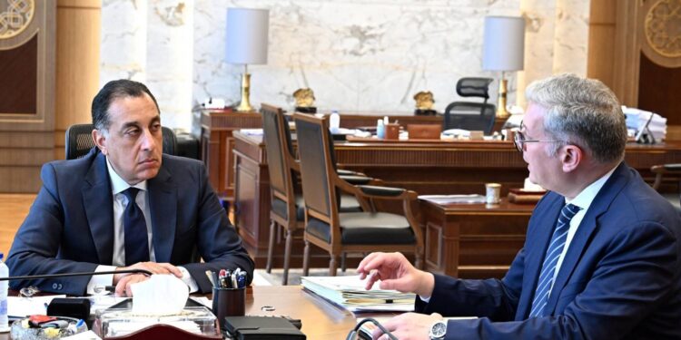 رئيس الوزراء: 90% من الأعمال المخططة لمشروعات توصيل الغاز الطبيعي ضمن المرحلة الأولى بالمبادرة الرئاسية «حياة كريمة» تم إنجازها