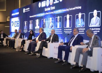 مسؤولون وخبراء ينافشون آليات جذب الاستثمارات للرعاية الصحية وتعزيز الشراكة بين القطاعين العام والخاص