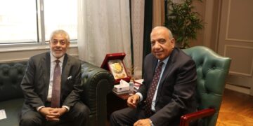 وزير الكهرباء يبحث مع شركة AMEA POWER الإماراتية زيادة التعاون فى مجالات الطاقة المتجددة والتوسع فى محطات تخزين الطاقة