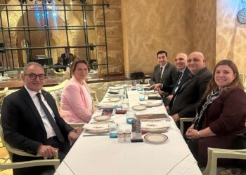 جلسة مباحثات بين قيادات قطاع الملابس والغزل مع رابطة مصنّعي الآلات الألمانية حول معرض Texprocess 2026