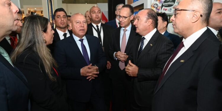 وزير الصناعة يفتتح الدورة العاشرة من معرض فوود أفريكا