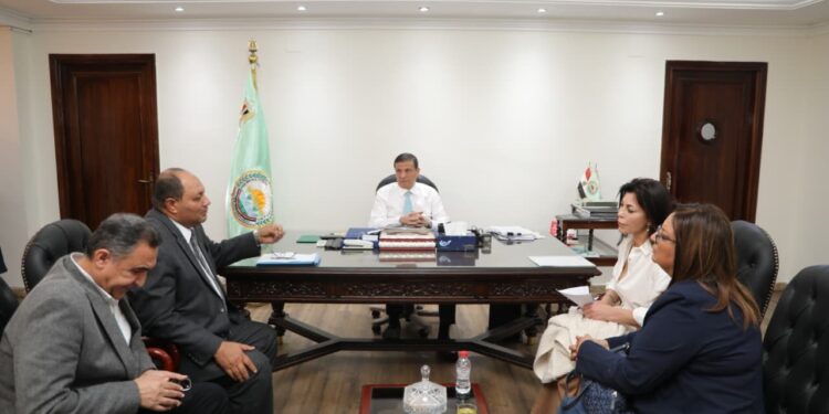 وزير الزراعة يطلق شراكة موسعة مع المجتمع المدني لمكافحة انتشار كلاب الشوارع وتعزيز برامج التعقيم والتحصين