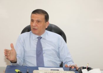 وزير الزراعة يستقبل نقيب البيطريين لبحث تنمية موارد النقابة وملف «كلاب الشوارع».. ويؤكد الطبيب البيطري هو خط الدفاع الأول عن صحة الإنسان وغذائه