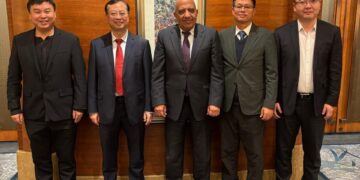 وزير الكهرباء يبحث مع مجموعة شركات صاني الصينية التعاون فى مجالات الطاقة المتجددة