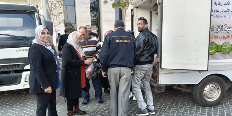 «الزراعة» تطلق منافذ متنقلة لبيع الدواجن وبيض المائدة بأسعار مخفضة للعاملين بالعاصمة الجديدة