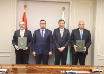 وزيرا الزراعة والإسكان يشهدان توقيع عقد اتفاق بين بحوث الصحراء و «المقاولون العرب» لإعادة تأهيل محطة الشيخ زويد