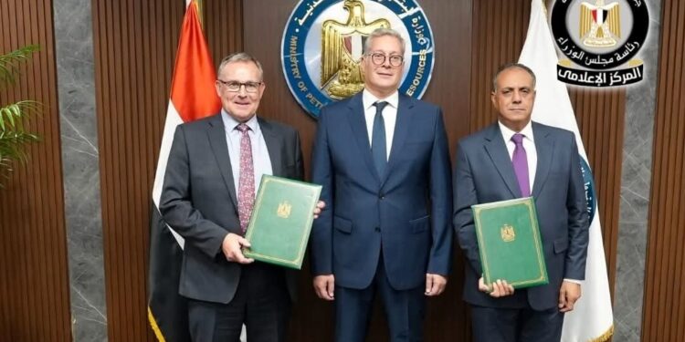 توقيع اتفاقية بين الهيئة العامة للبترول وشركة بيكو بتروليوم باستثمارات تتخطى 30 مليون دولار ومنحة توقيع مليون دولار لحفر 4 آبار جديدة