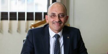 علاء فكري: يطالب بتطبيق سياسات البيع المنضبط والتحقق من جدية العملاء لحماية السوق وتقليل نسب التعثر