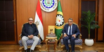 وزير قطاع الأعمال العام يلتقي محافظ الدقهلية لتعزيز التعاون في عدد من الملفات المشتركة